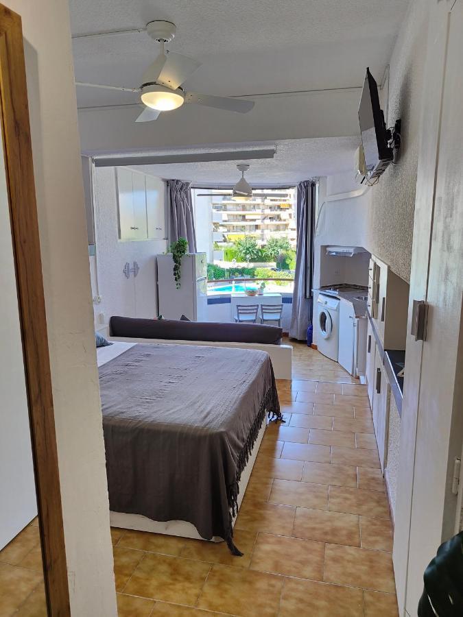 Renovado, Luminoso Y Confortable Loft Con Piscina La Pineda Bagian luar foto
